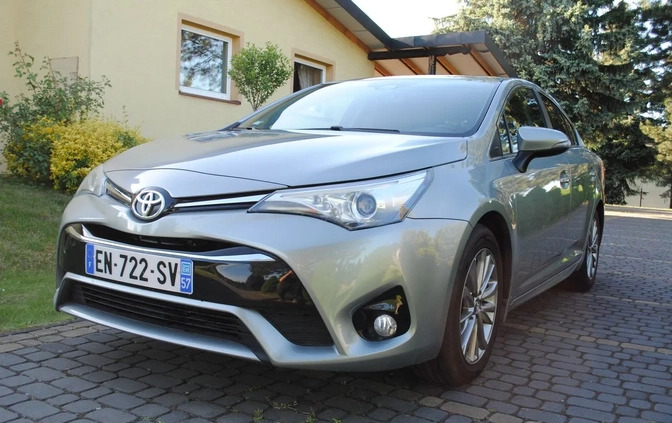 Toyota Avensis cena 68900 przebieg: 55000, rok produkcji 2017 z Czerwieńsk małe 326